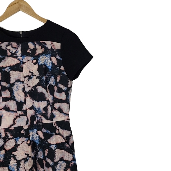 Floral Print Short Sleeve Dress - Picture 6 of 13